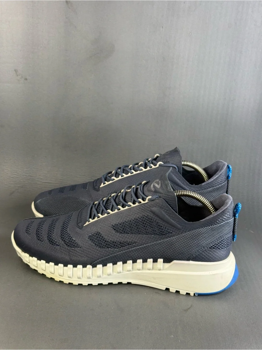 ECCO Men's Zipflex navy blue sneaker shoes men’s size 10-10.5